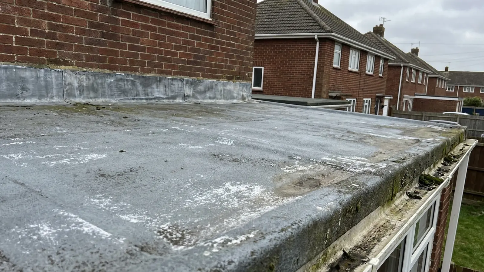 Fibreglass roof with a dull chalky surface