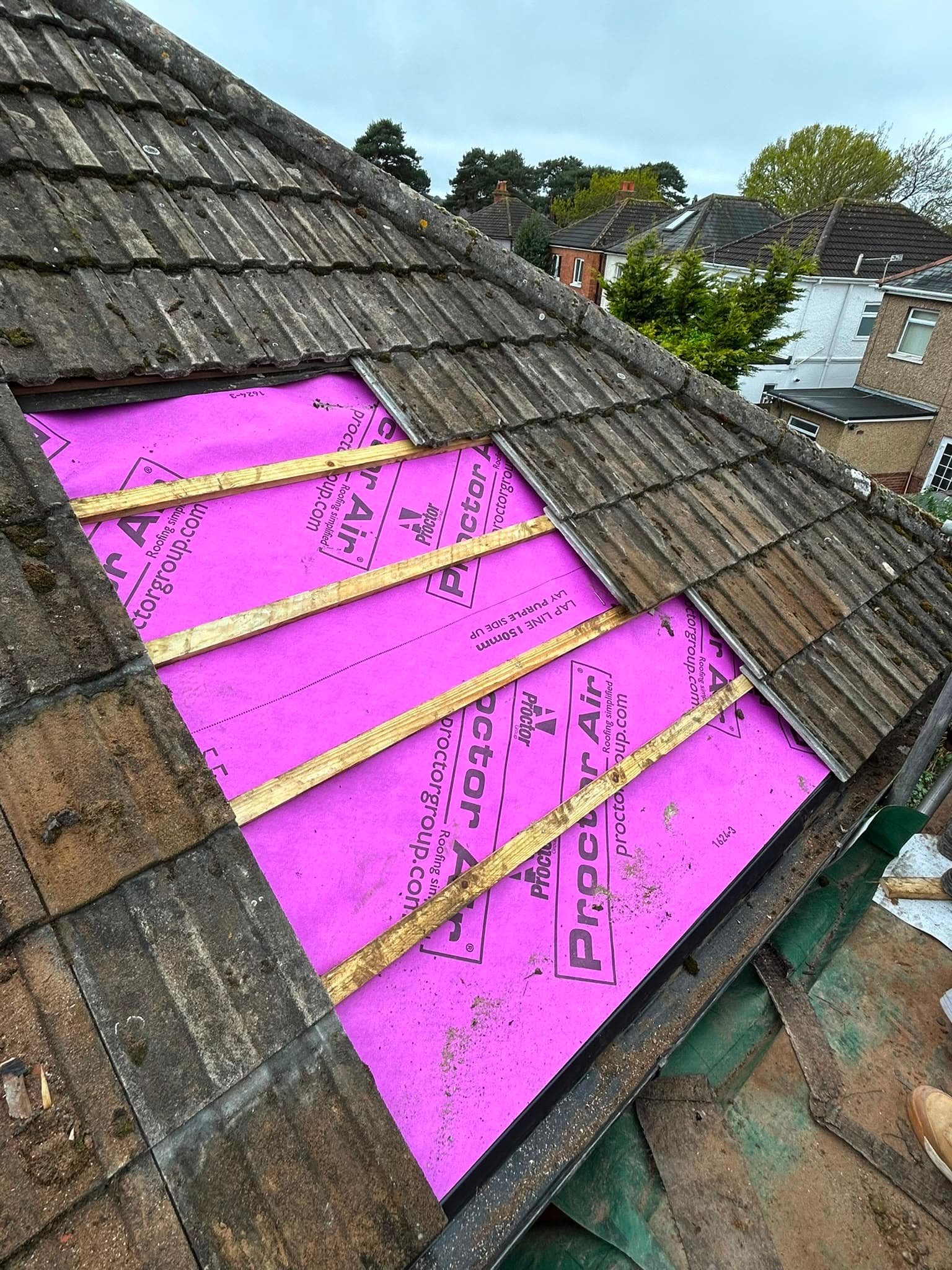 Tiled roof replacement